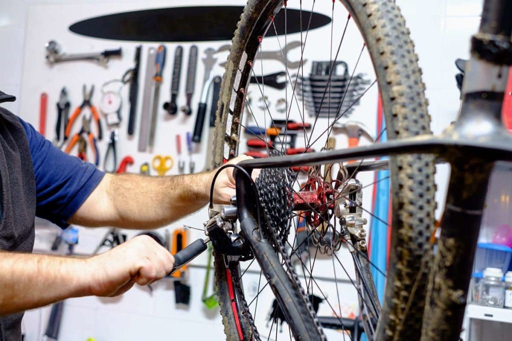 Hướng dẫn cơ bản cho người mới bắt đầu sửa chữa xe đạp